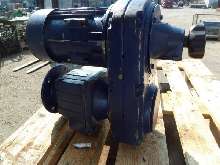  Gear motor LENZE GST 05 2KVCK090-3213C 003620 A ( GST052KVCK090-3213C003620A ) gebraucht, geprüft ! photo on Industry-Pilot